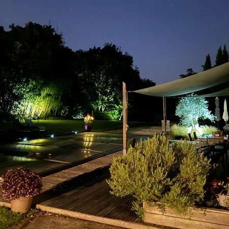 Le Clos De La Hourserie פורניק