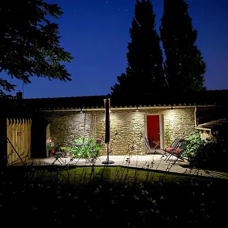 לינה וארוחת בוקר Le Clos De La Hourserie פורניק