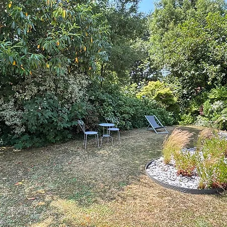 לינה וארוחת בוקר Le Clos De La Hourserie 4*