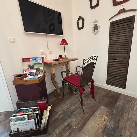 Le Clos De La Hourserie Bed & Breakfast Pornic