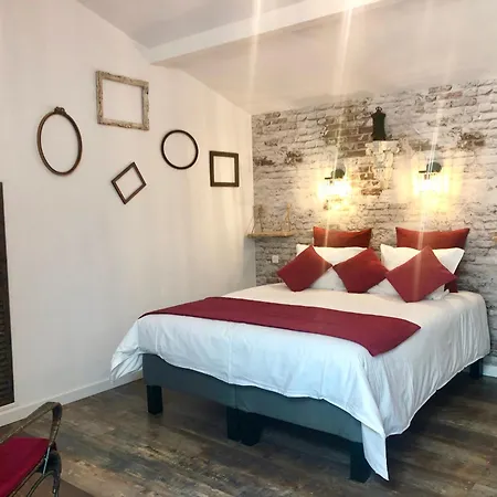 Le Clos De La Hourserie فندق مبيت وإفطار 4*