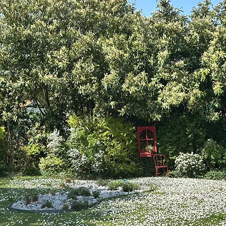 Bed & Breakfast Le Clos De La Hourserie