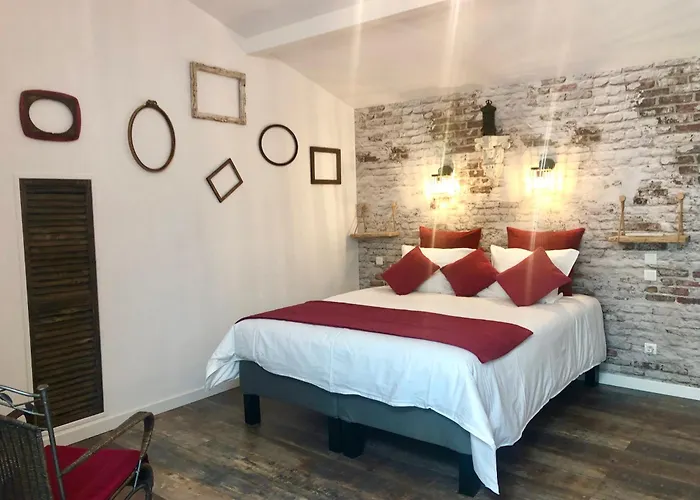 Le Clos De La Hourserie Couette-café 4*